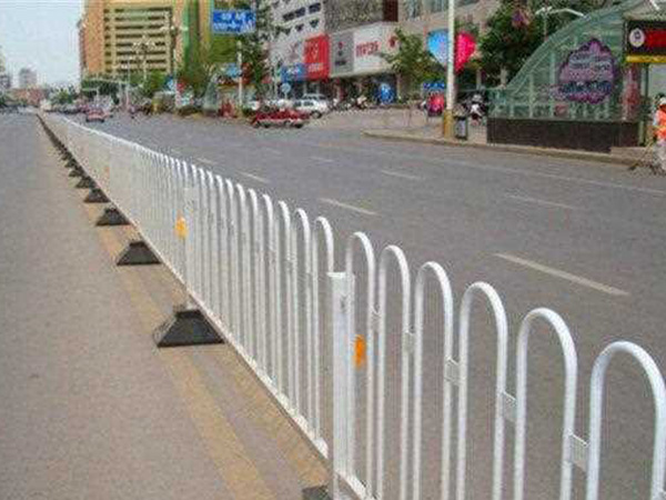 濰坊隔離帶護欄網圖片4 濰坊隔離帶護欄網圖片4