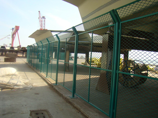 圍墻護欄網(wǎng)圖片4 圍墻護欄網(wǎng)圖片4