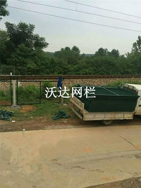 海門滬昆鐵路貴州段防護柵欄護欄網項目圖片3 海門滬昆鐵路貴州段防護柵欄護欄網項目圖片3