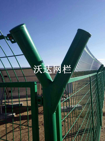 海口內蒙古烏拉特中旗油井護欄網工程圖片4 海口內蒙古烏拉特中旗油井護欄網工程圖片4