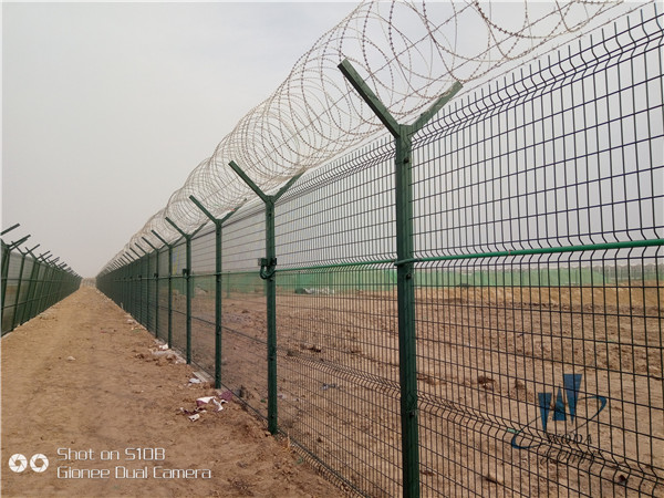 保山北京大興機場飛行區(qū)圍界鐵絲網圖片2 保山北京大興機場飛行區(qū)圍界鐵絲網圖片2