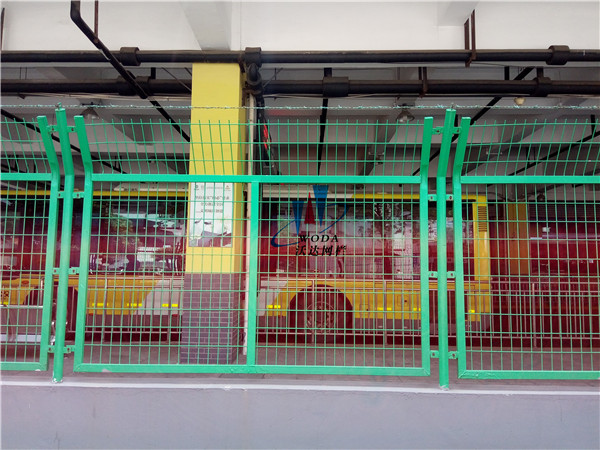 遼寧框架護欄網上海嘉定項目工程案例圖片3 遼寧框架護欄網上海嘉定項目工程案例圖片3