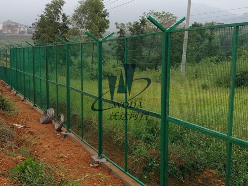 機(jī)場(chǎng)隔離柵圖片6 機(jī)場(chǎng)隔離柵圖片6