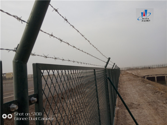 邵陽北京大興機場附近河道護欄網(wǎng)案例圖片2 邵陽北京大興機場附近河道護欄網(wǎng)案例圖片2