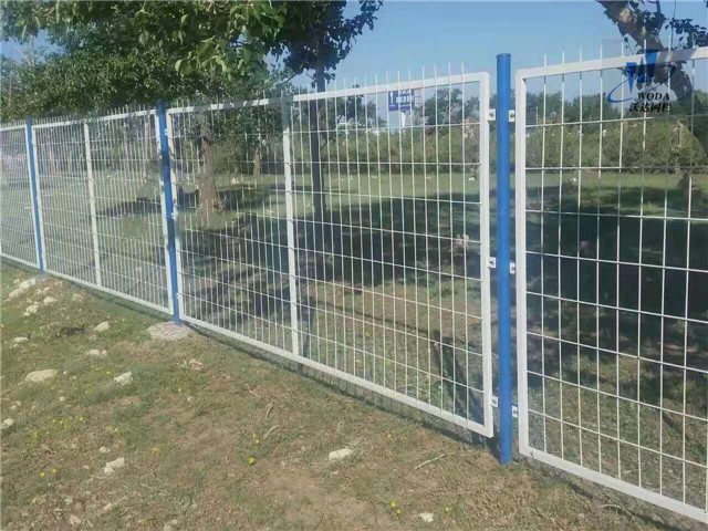 高速公路護(hù)欄網(wǎng)圖片6 高速公路護(hù)欄網(wǎng)圖片6