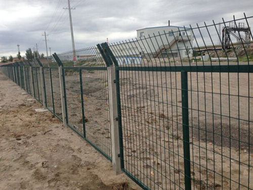 浸塑鐵路防護柵欄 (3).jpg 浸塑鐵路防護柵欄 (3).jpg