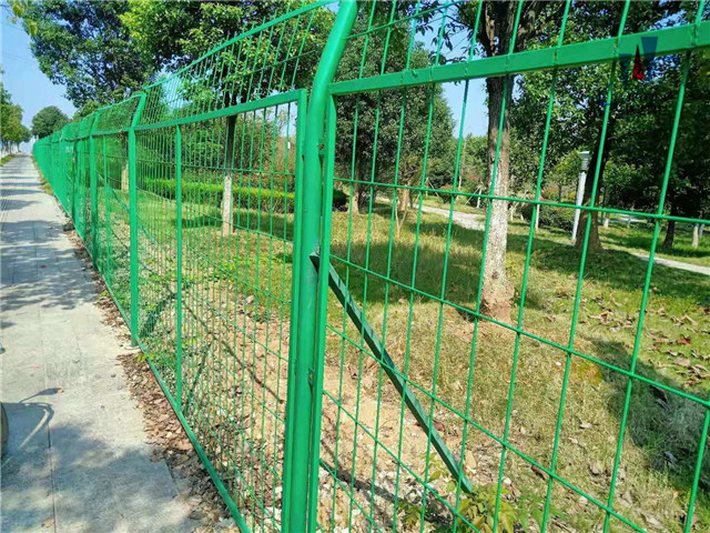 公路隔離柵圖片1 公路隔離柵圖片1